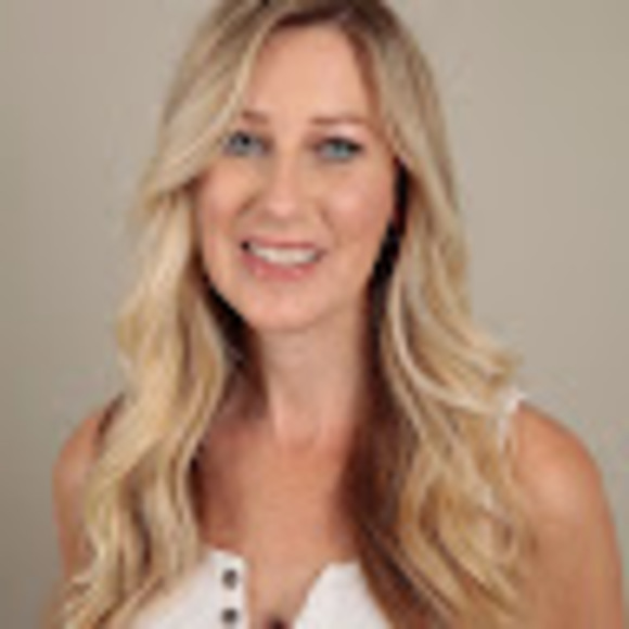 Meet your Posher, Angela - Picture 1 of 1